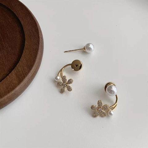 Korean niche design pearl flower earrings 2022 new trendy light luxury two-wear small stud earrings for women